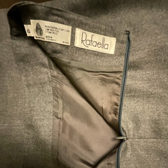 Women’s Skirt - Picture 5 of 7